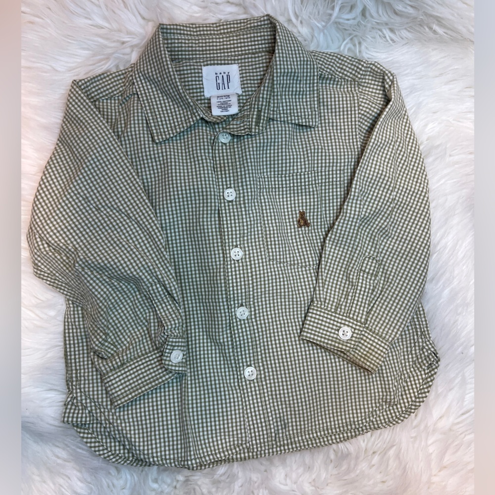 GAP ✨Toddler✨ Olive Green Checkered Button Down Shirt - size 2T